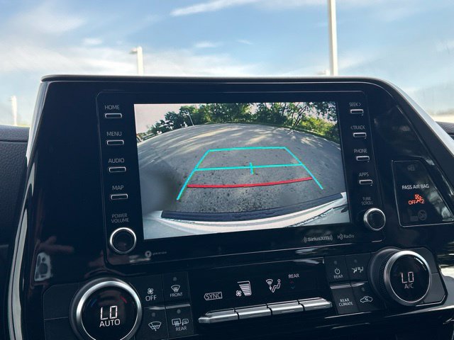 Used 2022 Toyota Highlander LE AWD/4WD image 63
