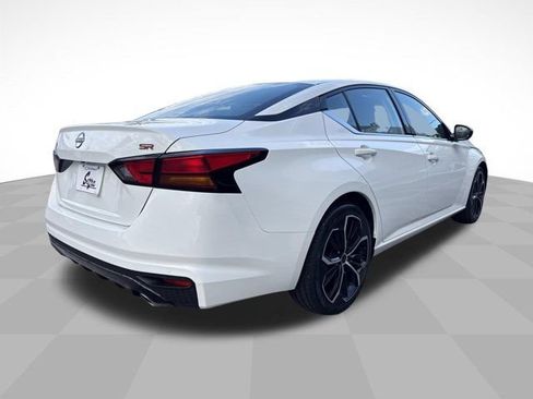 Used 2024 Nissan Altima 2.5 SR FWD image 5