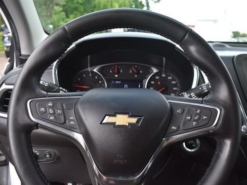 Certified 2020 Chevrolet Equinox LT FWD image 29