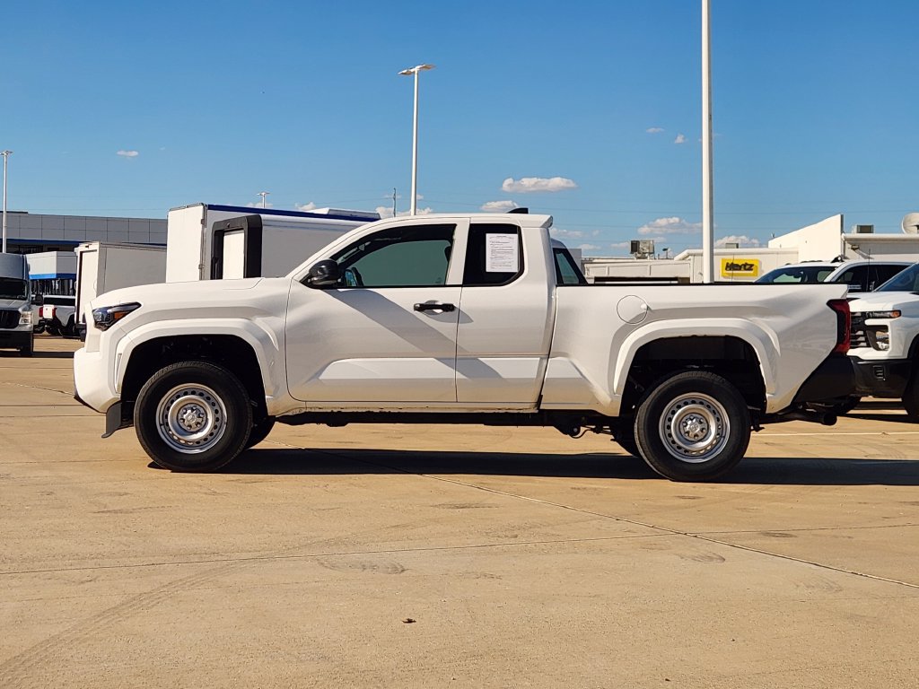 Used 2025 Toyota Tacoma SR RWD image 4