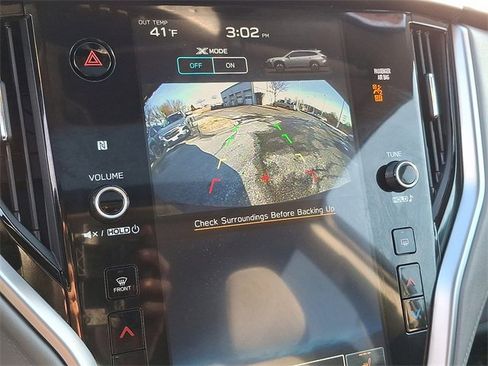Used 2025 Subaru Outback Premium image 19