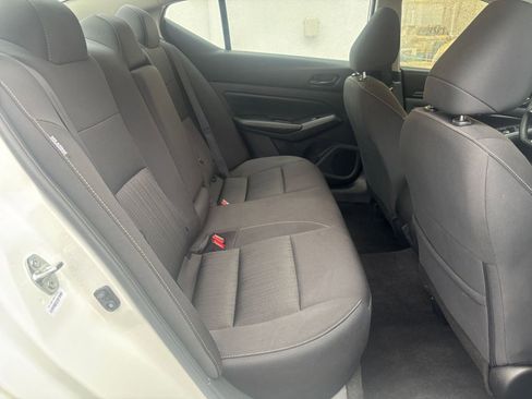 Used 2025 Nissan Altima 2.5 SV image 39