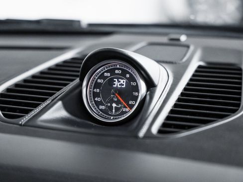 Used 2018 Porsche 911 Turbo S image 25