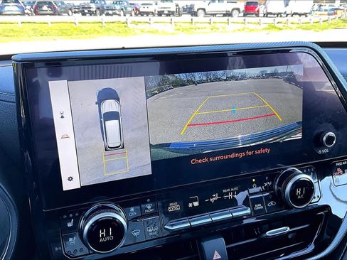 Used 2023 Toyota Highlander Platinum image 27