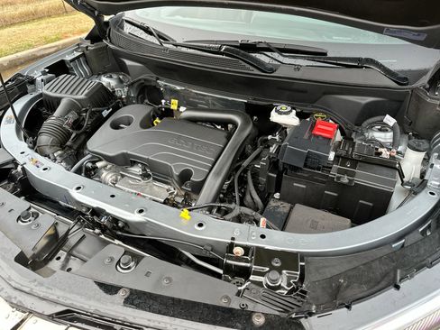 Used 2025 Chevrolet Equinox ACTIV w/ Safety and Technology Package image 24