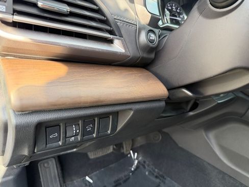 Used 2022 Subaru Outback Limited AWD/4WD image 19