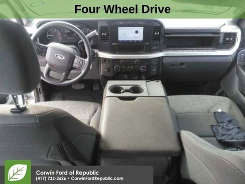 Used 2024 Ford F250 XLT image 3