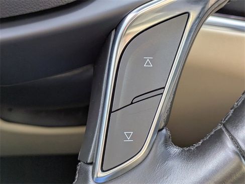 Used 2018 Cadillac XT5 Luxury w/ Driver Awareness Package image 29