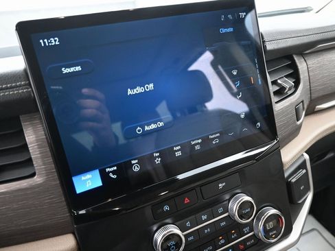 Used 2023 Ford Expedition Limited image 18