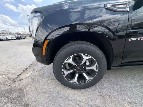 New 2026 GMC Yukon AT4 w/ AT4 Premium Plus Package AWD/4WD image 10