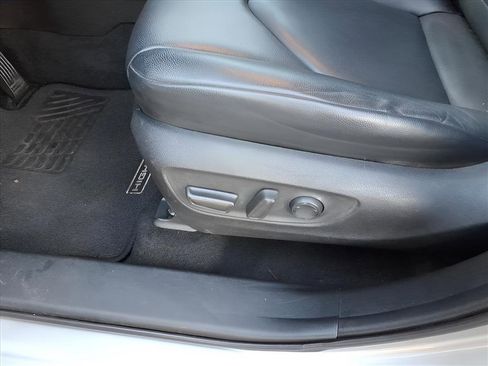 Used 2021 Toyota Highlander XLE image 9