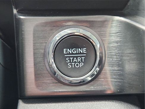 Used 2024 Ford F350 Lariat AWD/4WD image 17