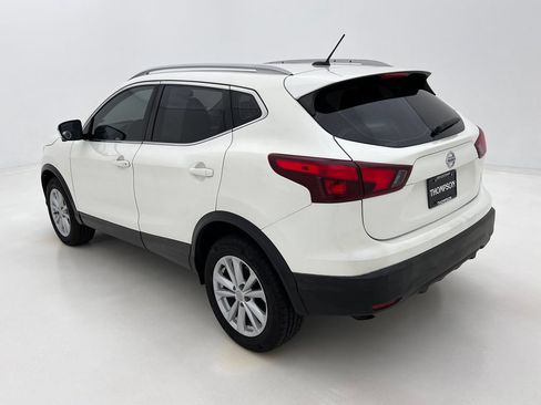 Used 2018 Nissan Rogue Sport SV w/ SV Technology Package AWD/4WD image 9