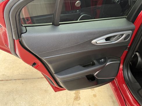 Used 2017 Alfa Romeo Giulia Ti w/ TI 19" Sport Package image 24