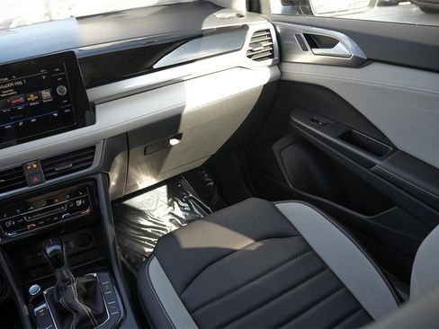 New 2026 Volkswagen Taos SEL image 23