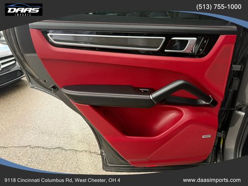 Used 2019 Porsche Cayenne AWD/4WD image 34