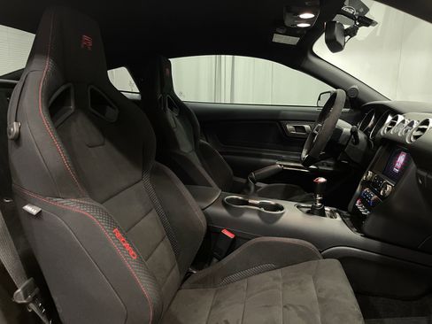 Used 2017 Ford Mustang Shelby GT350R w/ GT350R Equipment Group 920A RWD image 15