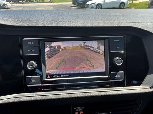 Used 2023 Volkswagen Jetta SE w/ Panoramic Sunroof Package FWD image 12