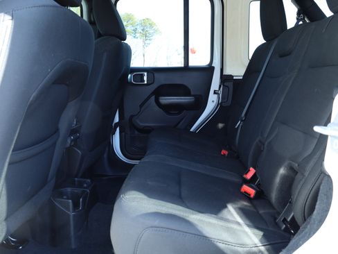 Used 2019 Jeep Wrangler Unlimited Sport S image 22