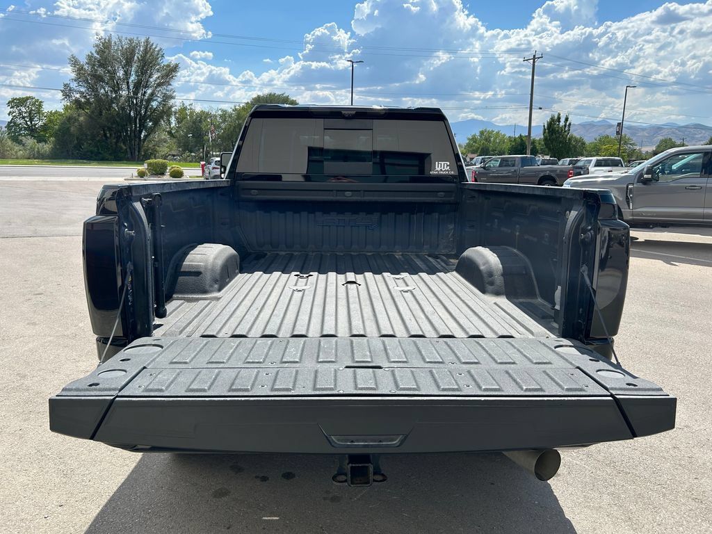 Used 2024 GMC Sierra 2500 AT4 w/ AT4 Premium Plus Package AWD/4WD image 7