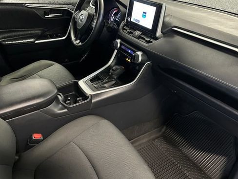 Certified 2025 Toyota RAV4 XLE FWD image 20