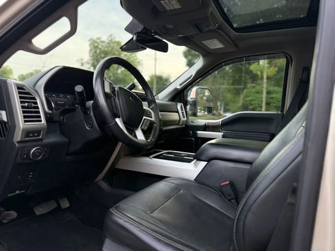 Used 2017 Ford F250 Lariat w/ Lariat Ultimate Package AWD/4WD image 10