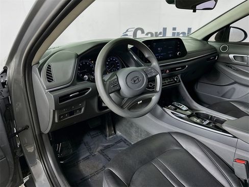 Used 2020 Hyundai Sonata SE w/ Preferred Accessory Package image 10