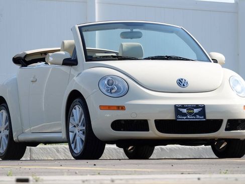 Used 2008 Volkswagen Beetle SE FWD image 45