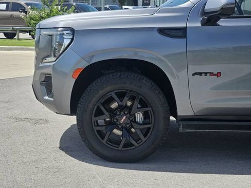 Used 2022 GMC Yukon AT4 AWD/4WD image 10