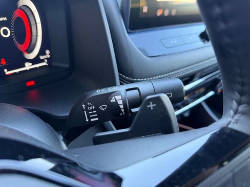 Certified 2025 Nissan Rogue SL image 20