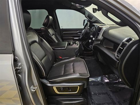 Used 2025 RAM 1500 Laramie image 11