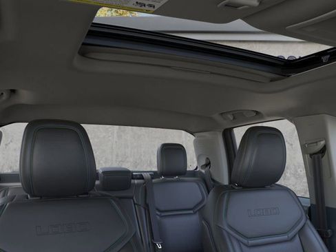 New 2025 Ford Maverick Lobo image 12