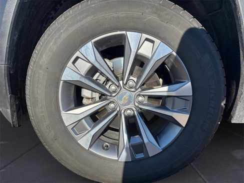 Used 2025 Chevrolet Equinox LT w/ Convenience Package II image 14