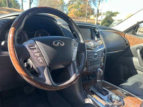 Used 2017 INFINITI QX80 4WD w/ Driver Assistance Package image 13