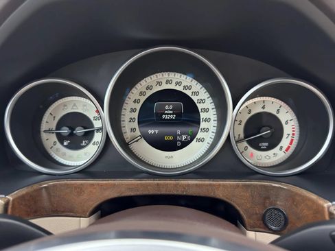 Used 2014 Mercedes-Benz E 350 4MATIC Sedan image 19