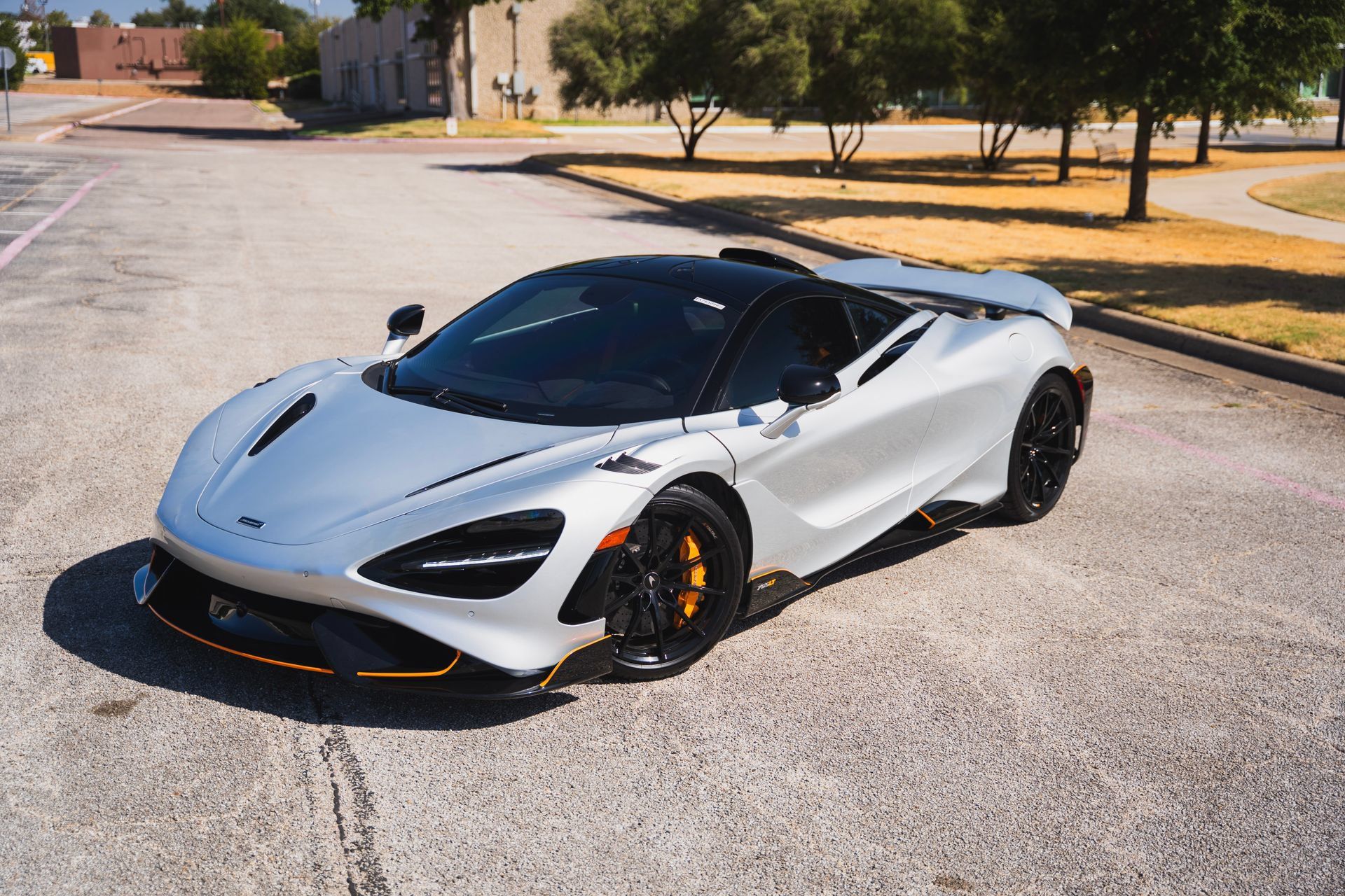 Used 2021 McLaren 765LT RWD image 16
