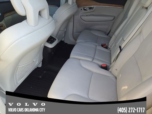 Certified 2022 Volvo XC90 T5 Momentum w/ Advanced Package image 29