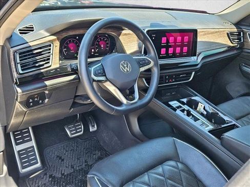 Used 2024 Volkswagen Atlas SEL Premium R-Line AWD/4WD image 9