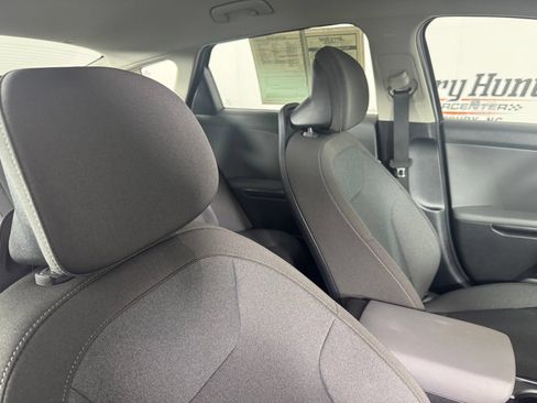 Used 2025 Kia K4 FWD image 31