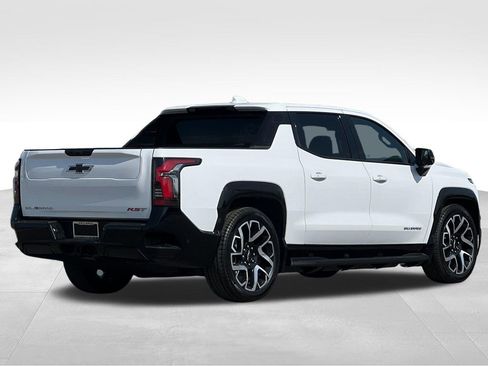Used 2025 Chevrolet Silverado EV RST image 5