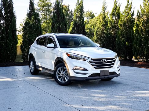 Used 2018 Hyundai Tucson SEL Plus FWD image 2
