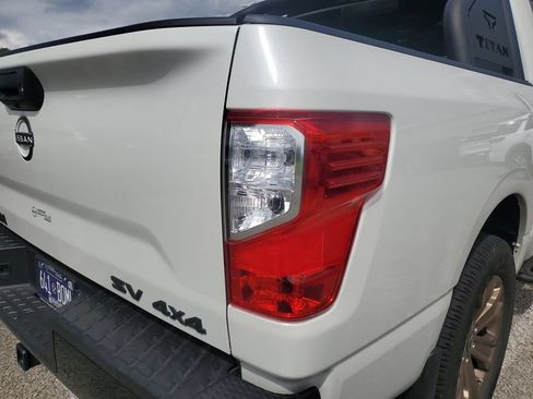 Certified 2024 Nissan Titan SV w/ SV Bronze Edition Package AWD/4WD image 16