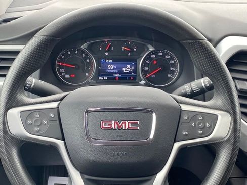 Used 2023 GMC Acadia SLE w/ Driver Convenience Package image 8