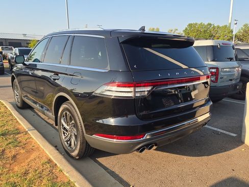 Used 2022 Lincoln Aviator AWD w/ Elements Package image 2