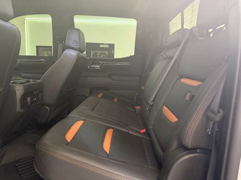 Used 2024 GMC Sierra 1500 AT4 w/ Technology Package AWD/4WD image 31