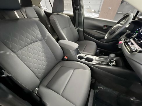 Used 2023 Toyota Corolla LE FWD image 30