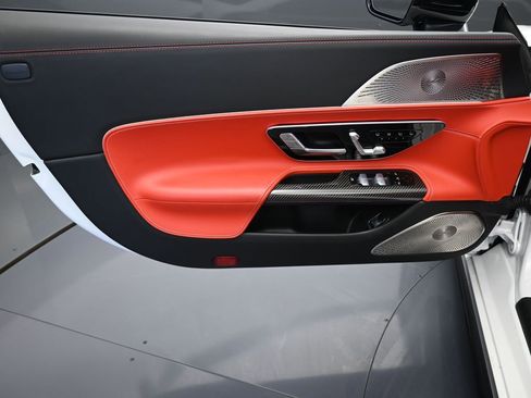 Used 2022 Mercedes-Benz SL 63 AMG 4MATIC image 12