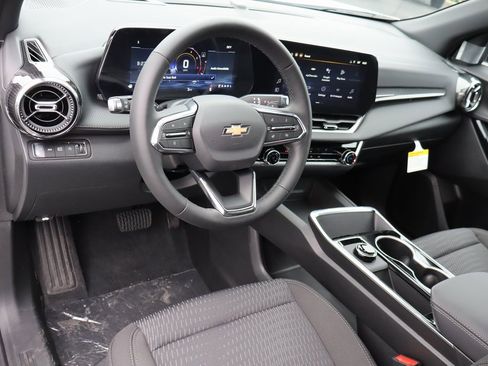 New 2026 Chevrolet Equinox LT image 5