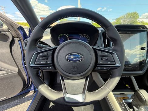 Used 2025 Subaru Forester Limited AWD/4WD image 8