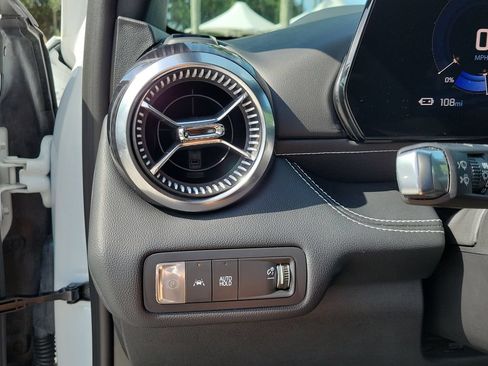 Used 2024 Chevrolet Blazer EV LT AWD/4WD image 15